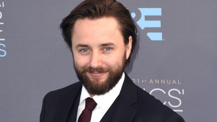 Vincent Kartheiser en la alfombra roja de Mad Men