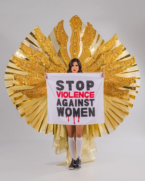 Representante de Miss Brasil protestando contra la violencia en Miss Universo 2019