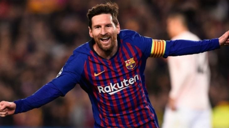 Lionel Messi celebrando a mitad de partido