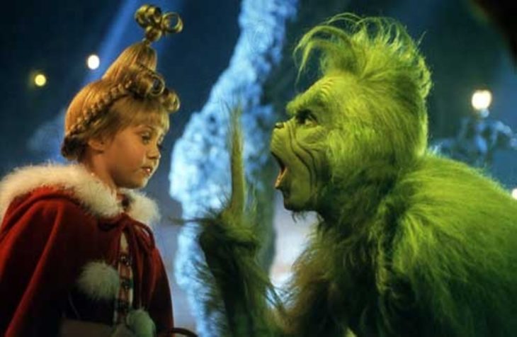 Escena de la película El Grinch, El Grinch frente a Lucy Quien 