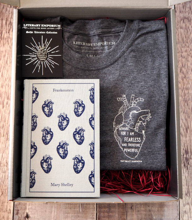 Regalos para personas que aman leer; kit del libro Frankenstein de Mary Shelby, libro y playera