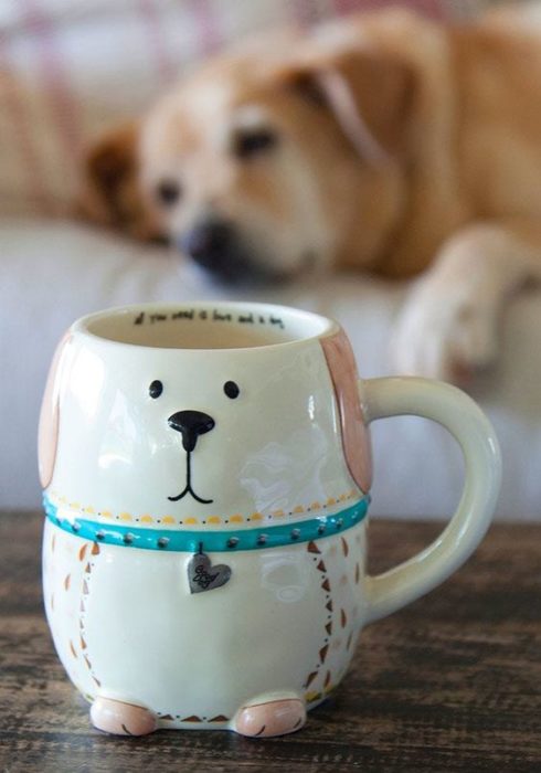 Taza con diseño de perro 