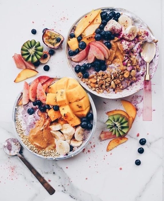 Desayuno alcalino bowl de frutas y cereales