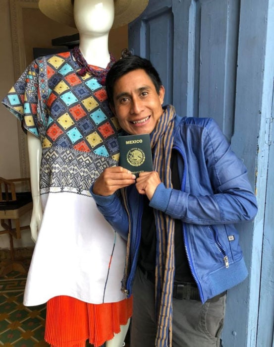Alberto López Gómez; diseñador y tejedor indígena se va a Harvard y a la Fashion Week de Nueva York