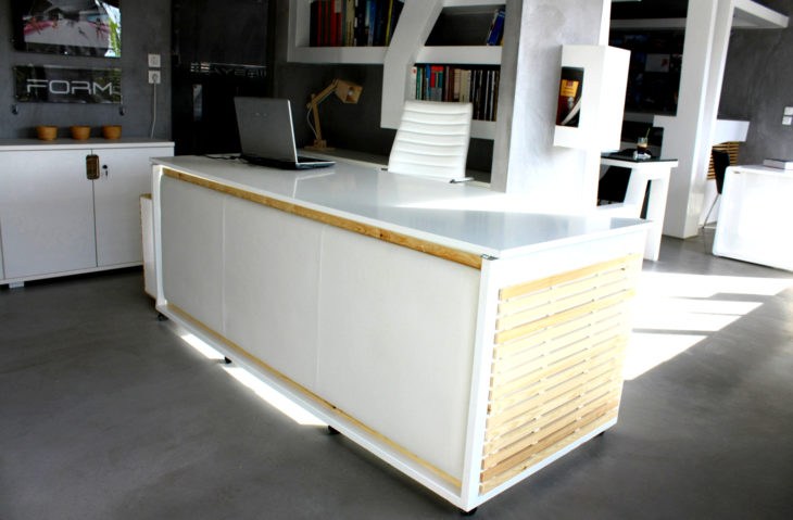 Athanasia Leivaditou; arquitecta diseña un escritorio cama para dormir en la oficina