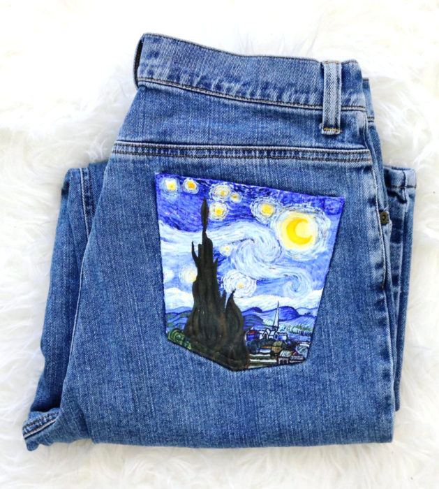 Jeans pintados con obras de arte por Kessler Ramirez; La noche estrellada, Vincent Van Gogh