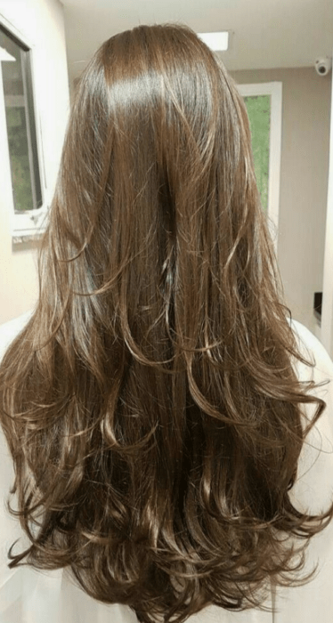 Corte de cabello largo en capas