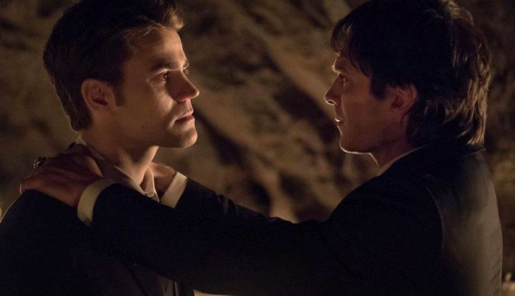 Stefan Salvatore junto a su hermano Dameon Salvatore en Diarios de Vampiros