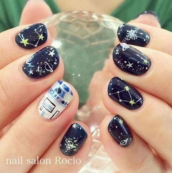 15 Increíbles diseños de uñas inspiradas en el espacio