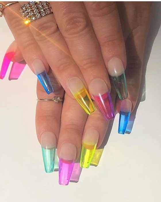 Uñas con efecto gelatina de colores 