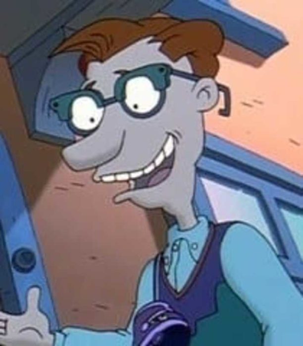 Julio Pickles sonriendo ligeramente en escena de Rugrats