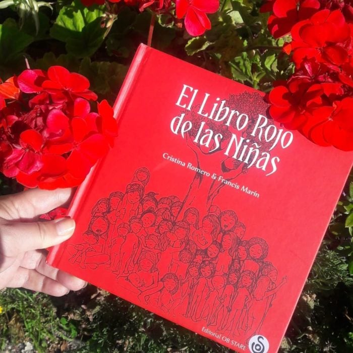 Portada de El libro rojo de las niñas de Cristina Romero y Francis Marin