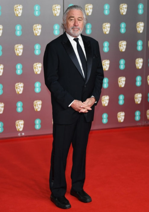 Mejores looks de la alfombra roja de los premios BAFTA 2020; Robert De Niro con traje