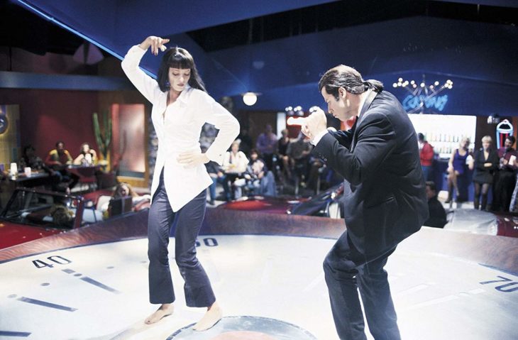 Escena de Pulp Fiction donde Mia y Vincent bailan en concurso