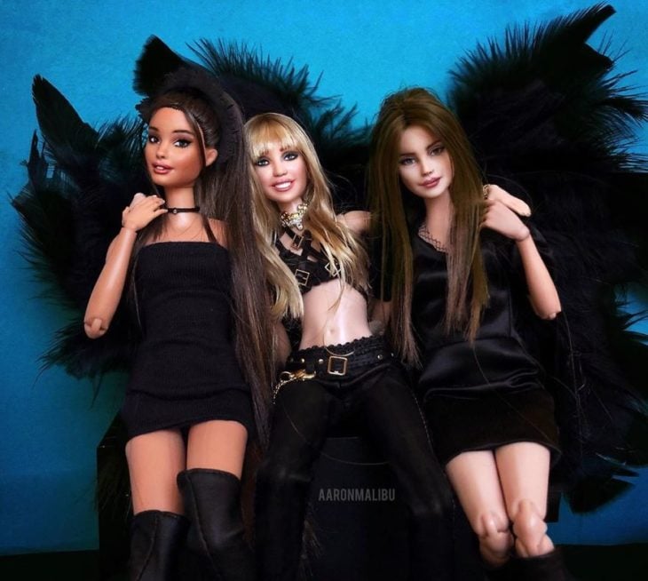 Muñecos Barbie utilizados para recrear la escena de la canción Don't call me angel 