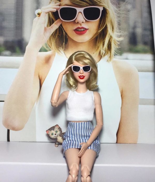 Muñecos Barbie utilizados para recrear a Taylor Swift 