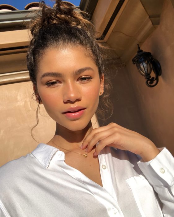 Selfie de la actriz Zendaya en la golden hour