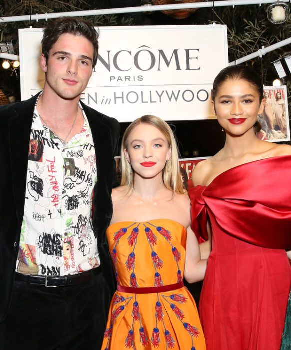 Zendaya y Jacob Elordi en una alfombra roja 