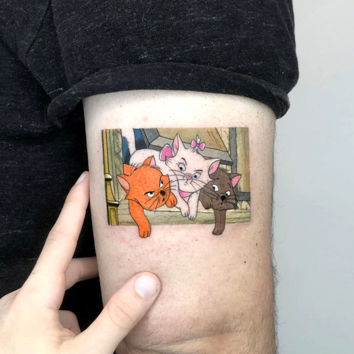 Minitatuajes realistas de Eden Kozokaro; Los aristogatos