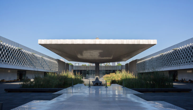 Fachada del Museo Nacional de Antropología