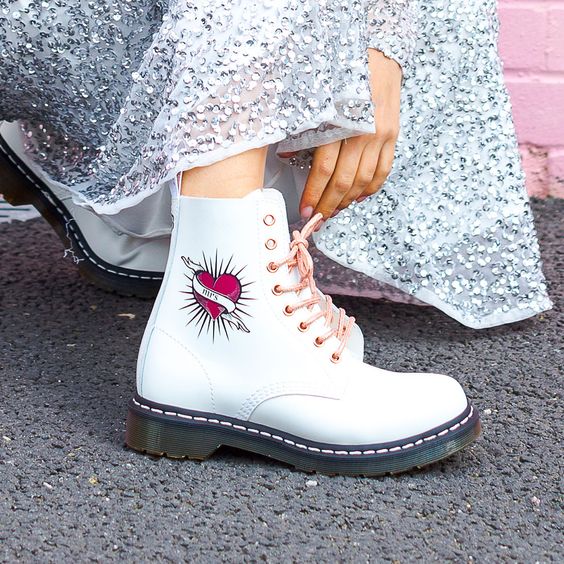 20 Pares de tenis y botas perfectos para el día de tu boda