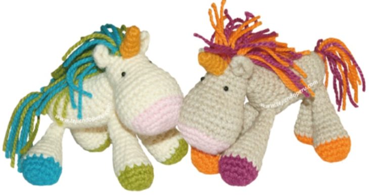 Unicornios tejidos a crochet