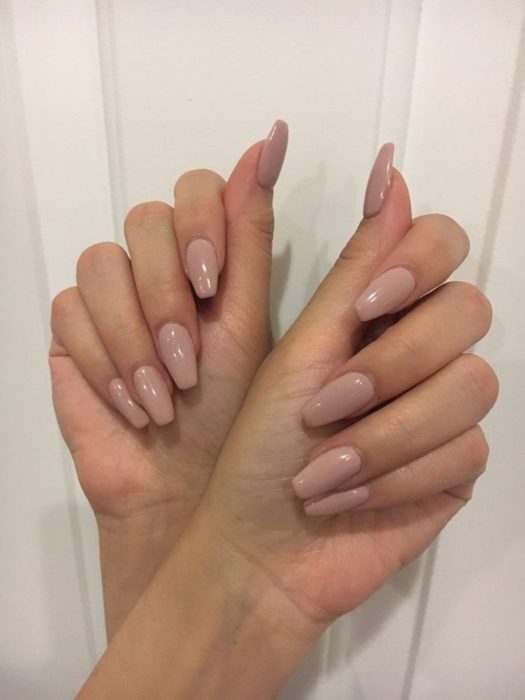 Uñas en tonos nude