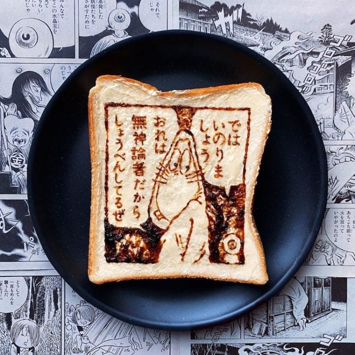 Pan tostado convertido en arte por Manami Sasaki