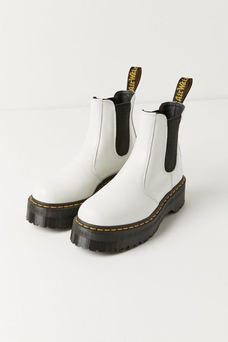 Dr. Martens blancas