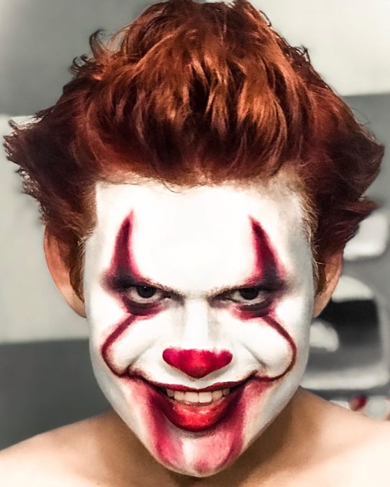 Usiel Guillermo, chico mexicano que se parece a Shrek humano; cosplay de Eso, Pennywise, Bill Skarsgard