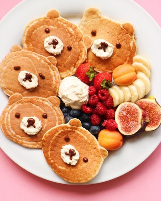 Hotcakes de ositos con fruta