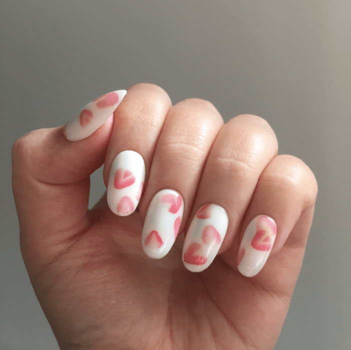 Diseño de manicure de fresas