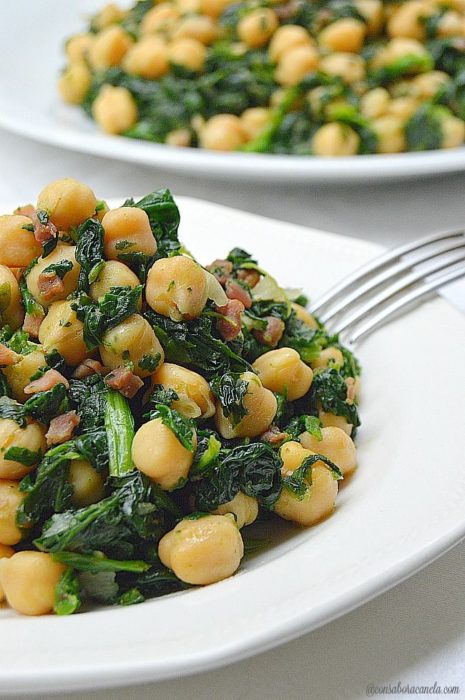 Ensalada de garbanzos con espinaca