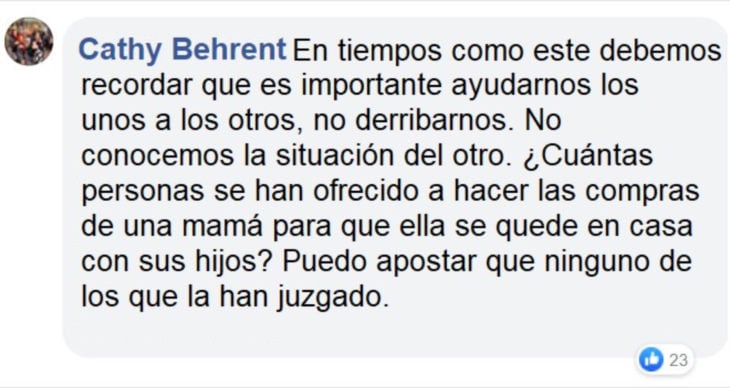 MaryAnn Fausey Resendez, mamá lleva a su hija al supermercado y coloca un cartel para que no la juzguen