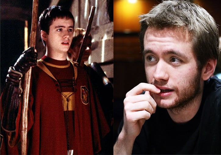 Foto comparativa del personaje Oliver Wood, con el actor que le dio vida Sean Biggerstaff