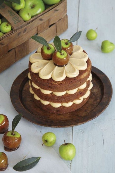 Pastel del día de las madres de caramelo