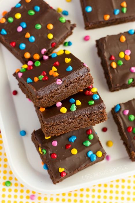 Brownies de chocolate sin hornos con lunetas