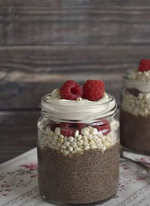 Snack saludable de tostadas de pudding de chia