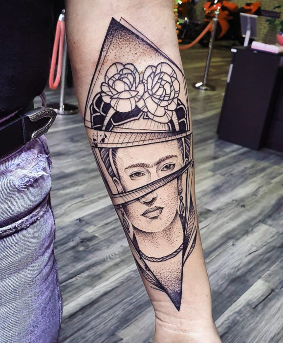 Tatuajes de Frida Kahlo en el brazo