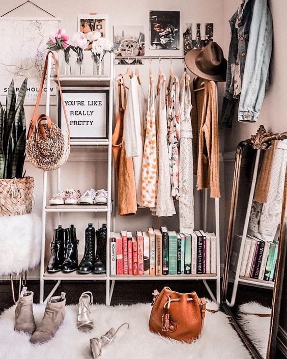 Ideas para organizar los bolsos o bolsas  cómo guardar y ordenar en el  closet o armario 
