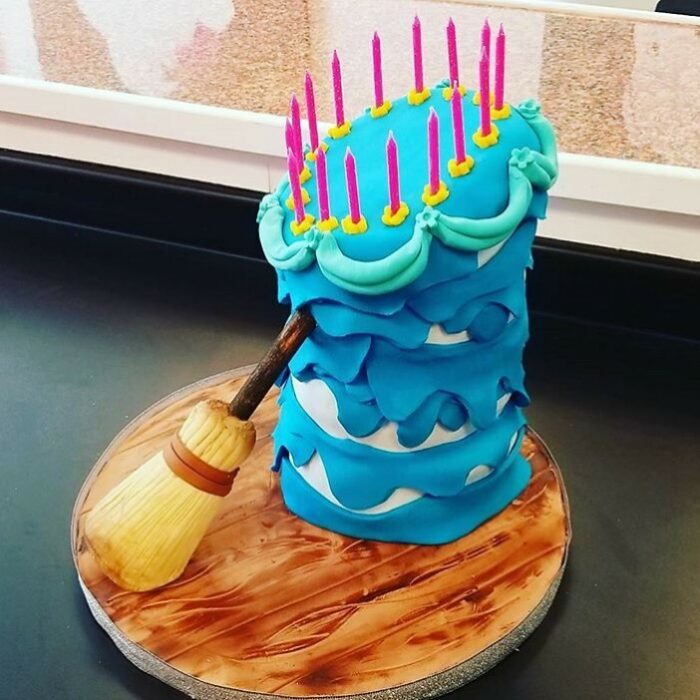 Pastel inspirado en el pastel de cumpleaños de Aurora de La Bella durmiente