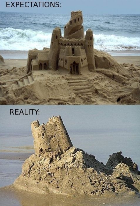 Expectativa VS realidad de hacer castillos de arena en la playa