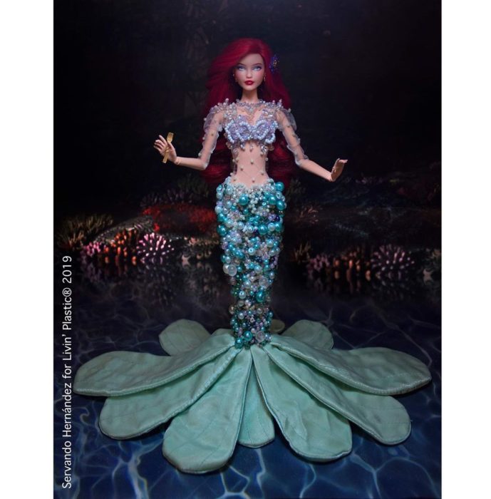 Barbie caracterizada como Ariel de La Sirenita