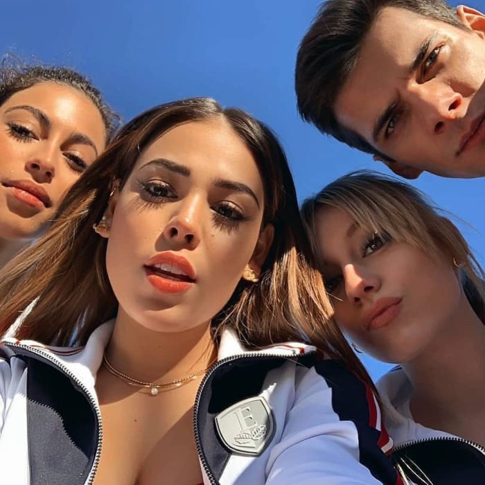 Danna, Mina, Karla y Alvaro tomándose una selfie