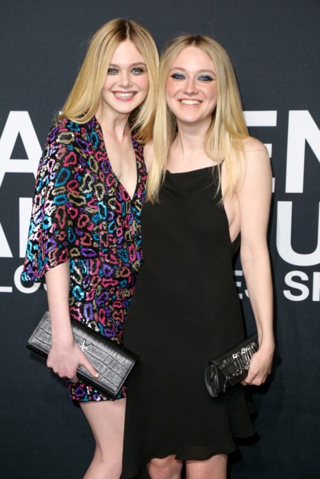 Elle Fanning, Dakota Fanning en alguna alfombra a la que asistieron