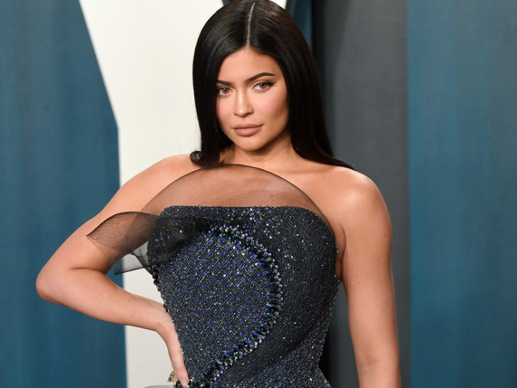 Kylie Jenner con vestido de gala negro