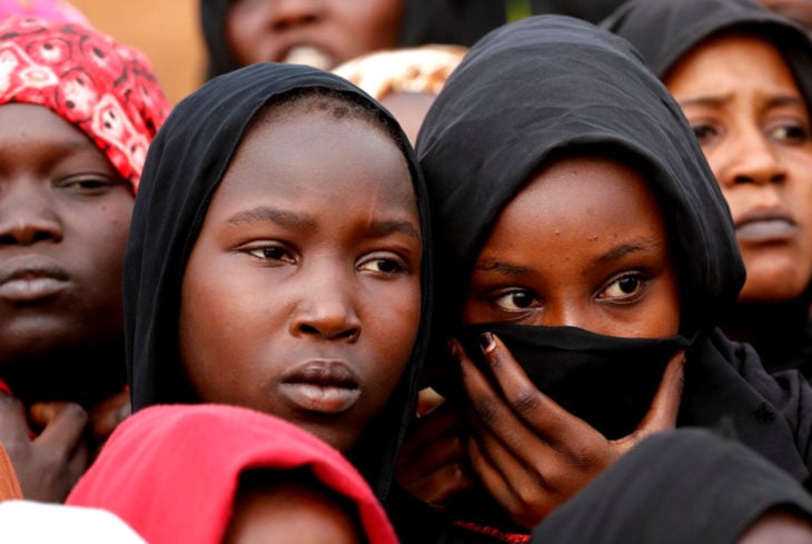 Sudán prohíbe la ablación femenina; mujeres y niñas sudanesas