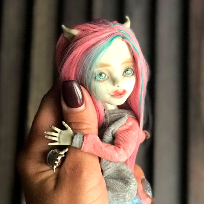 Artista rusa Arty Ooak Dolls tranforma muñecas Monster High en personajes de caricaturas y películas