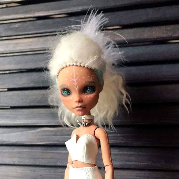 Artista rusa Arty Ooak Dolls tranforma muñecas Monster High en personajes de caricaturas y películas