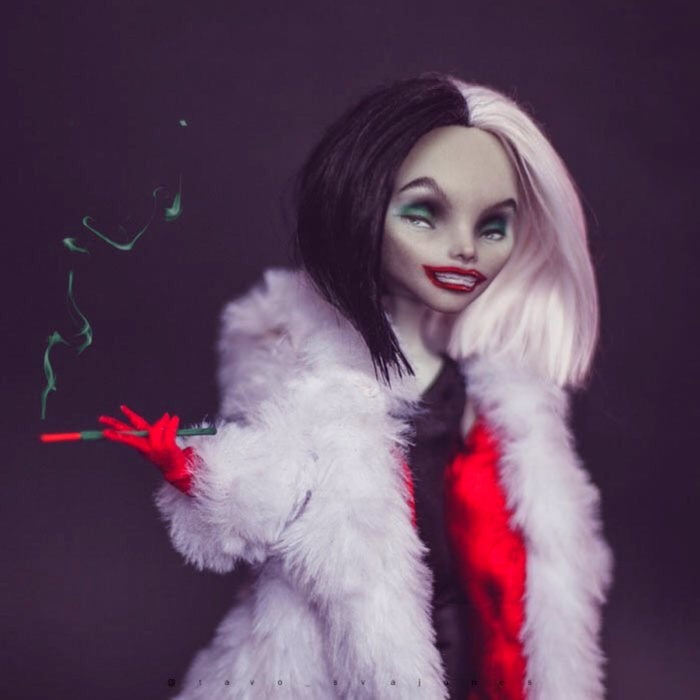 Artista rusa Arty Ooak Dolls tranforma muñecas Monster High en personajes de caricaturas y películas; Cruella de Vil, 101 dálmatas